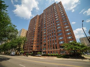 2909 N Sheridan Rd APT 901, Chicago, IL 60657