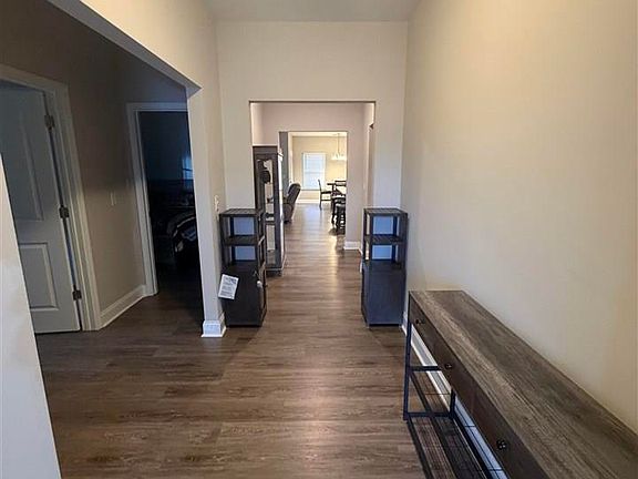 2nd image of 1498 Summergate Dr