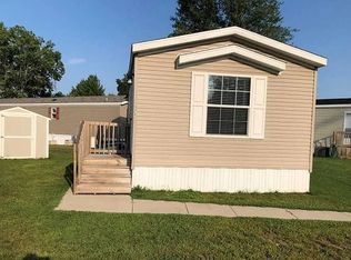 1800 W Main St #124, Lowell, MI 49331