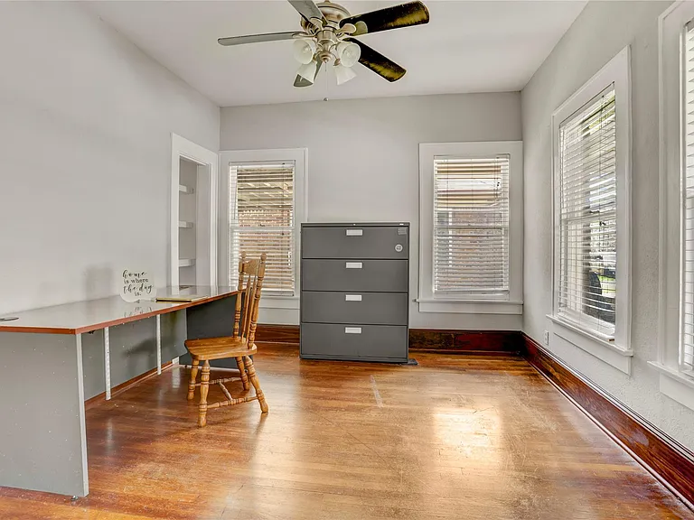 5221 Mulford St — Photo 14