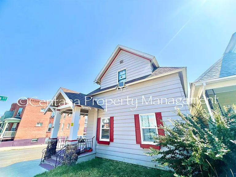 800 W Galena St — Photo 2