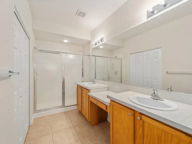 4570 SW 52nd Cir #107 — Photo 23