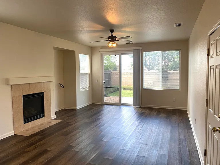2227 Tahoe Timber Way — Photo 4