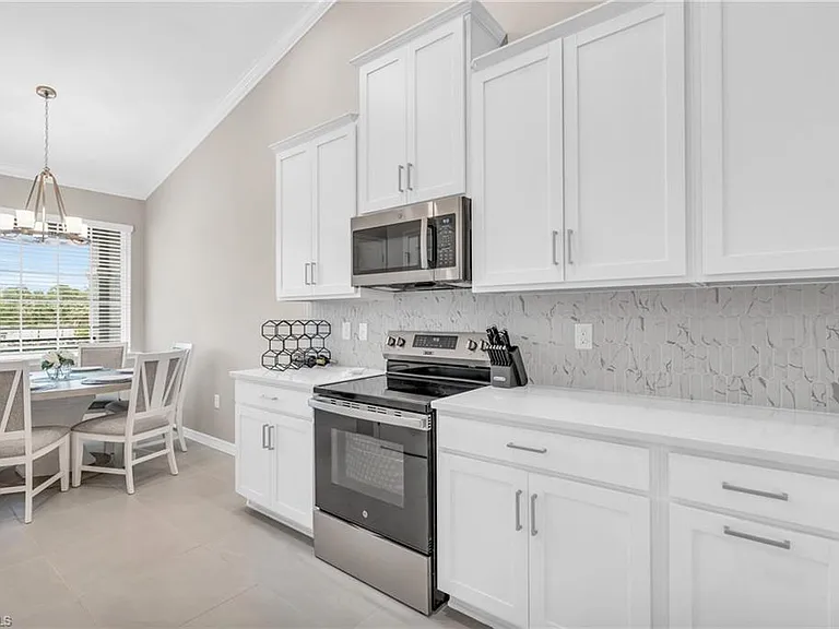 11811 Venetian Lagoon Dr #202 — Photo 13