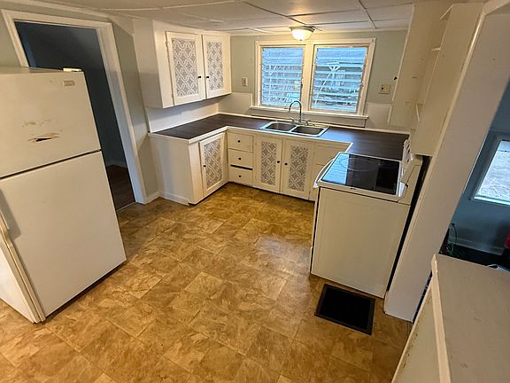 3rd image of 240 Horseheads Blvd #1