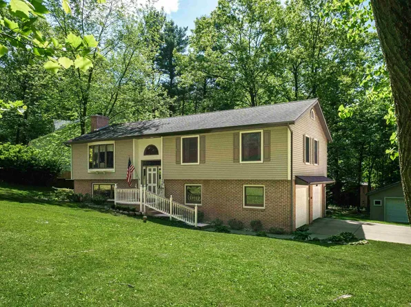 51410 Mansfield Dr, South Bend, IN 46628