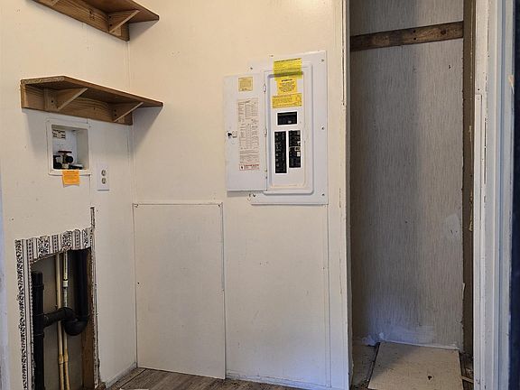 5th image of 886 Polk Rd #1