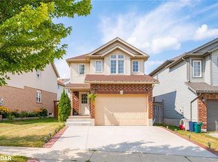 682 Activa Ave, Kitchener, ON N2E4E1