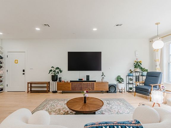 5th image of 43 Withington St #7