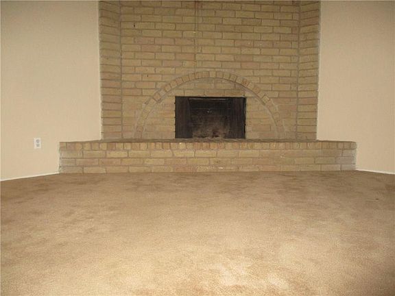 5th image of 1022 Llano Trl