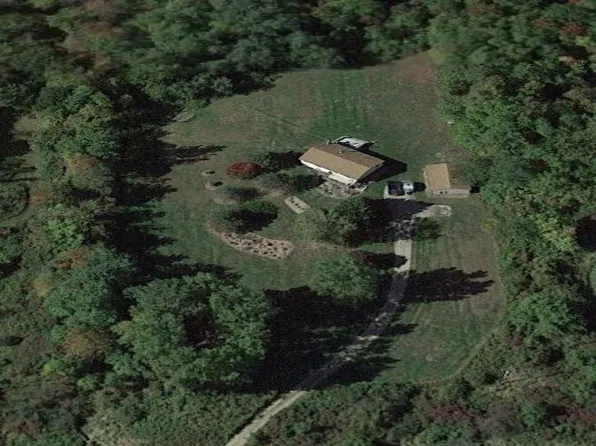 7225 Rich Rd, Fostoria, MI 48435