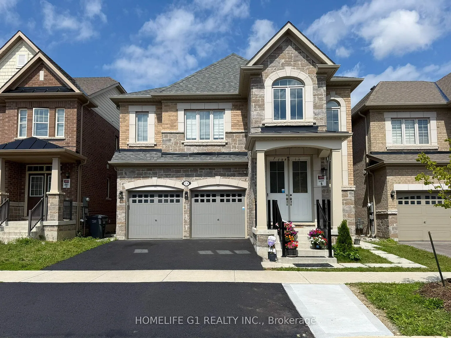 3 bed, $1,999 — Photo 1