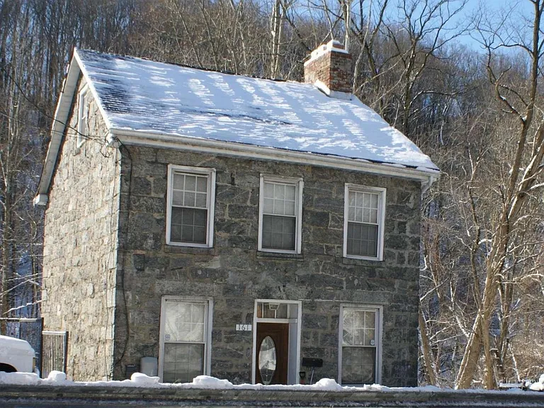 161 Frederick Rd — Photo 14