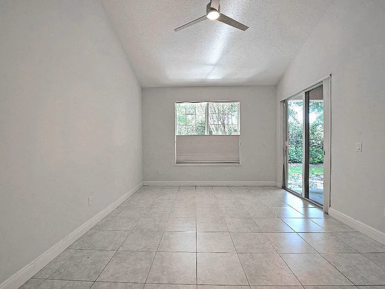 1645 Baseline Ln — Photo 9