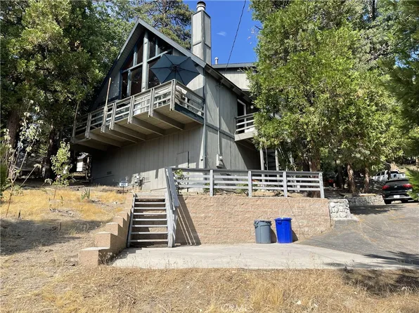 401 Grass Valley Rd, Lake Arrowhead, CA 92352