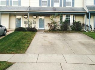 22 Summit Ct, Clementon, NJ 08021