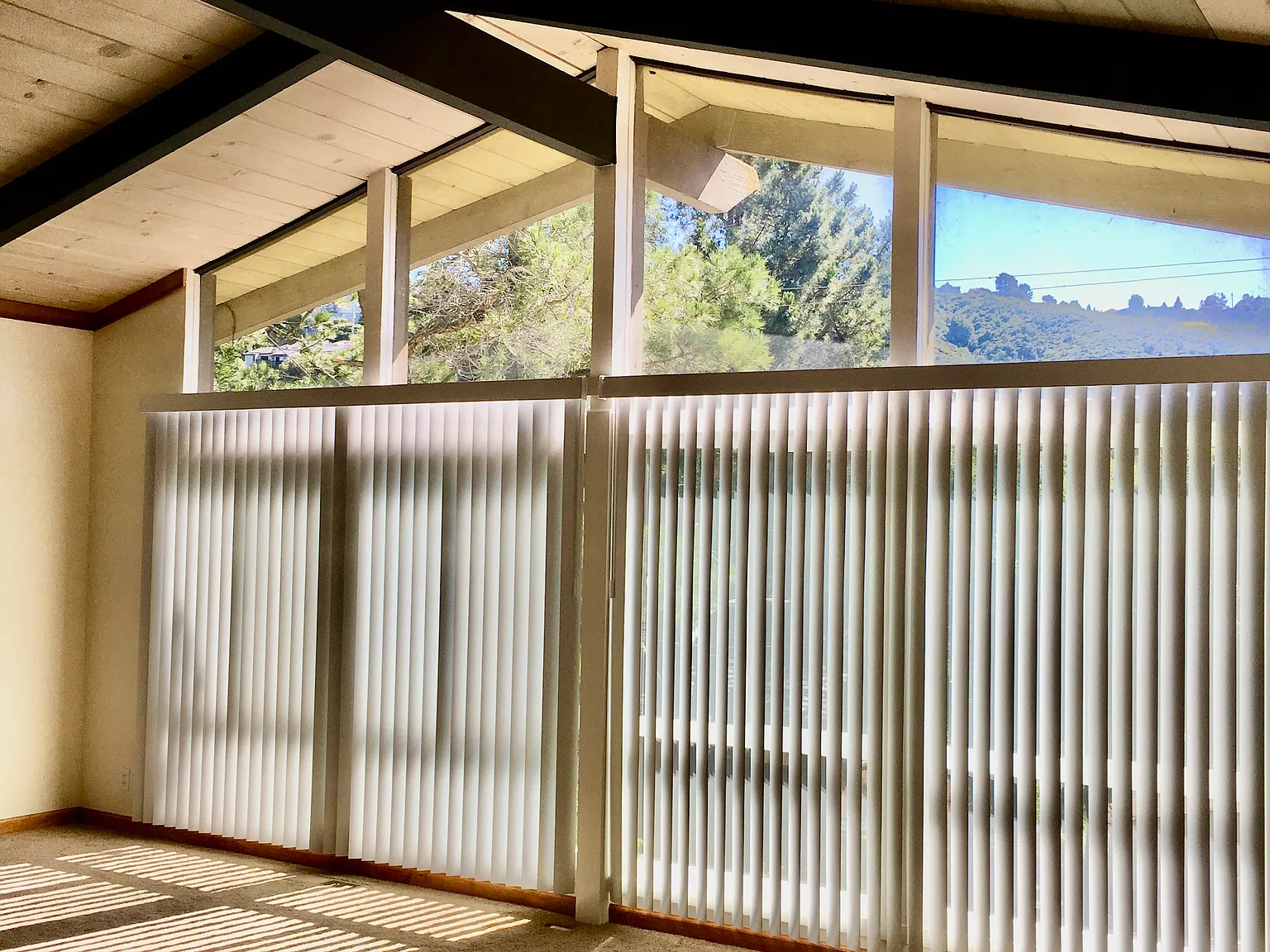 42 Roslyn Ave — Photo 4