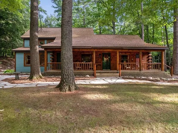 6686 White Rd, Indian River, MI 49749