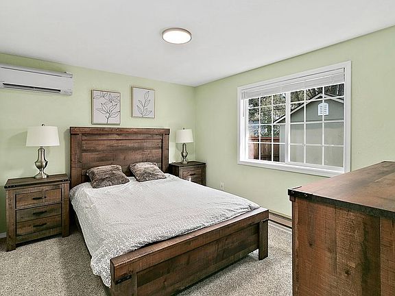 3rd image of 1442 Orchard Ct