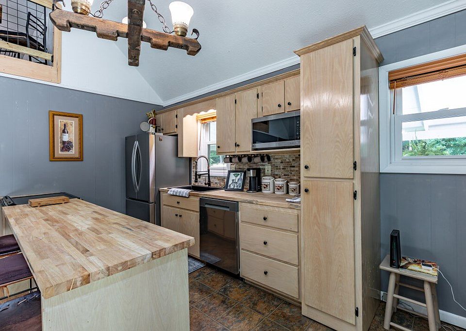 16th image of this home