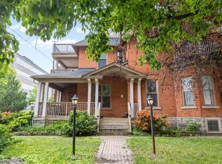 450 Maclaren St #6, Ottawa, ON K1R 5K6