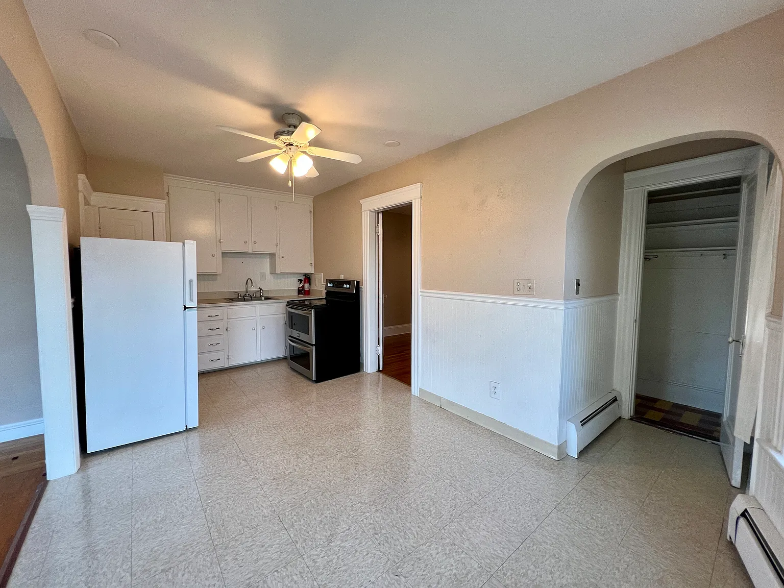 1 bed, 800 sqft, $1,295 — Photo 2