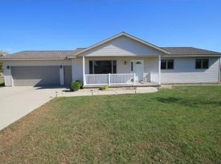 425 Morning View Ct, Sauk Centre, MN 56378