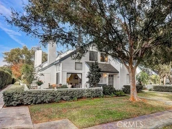 51 Greenmoor, Irvine, CA 92614