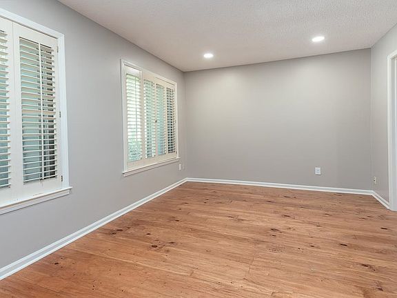 5th image of 873 S Yates Rd APT 1