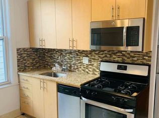 21-15 25th Rd #2R, Astoria, NY 11102