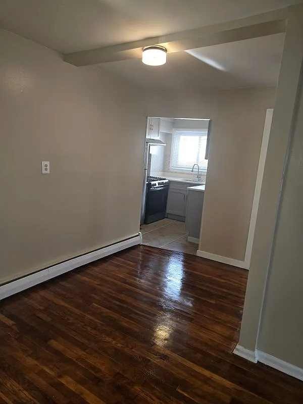 1 bed, 1.0 bath, 650 sqft, $2,300 — Photo 1