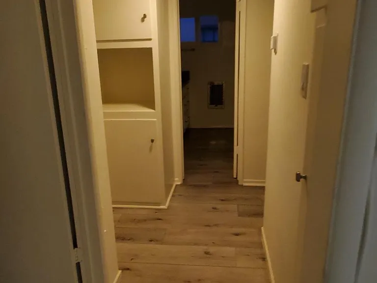 Hallway between bedrooms
