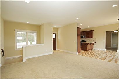 4th image of 4029 Dragonfly Ct