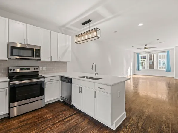 207 Porter Village Cir, Nashville, TN 37206