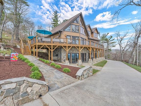 2nd image of 7054 Grandview Circle