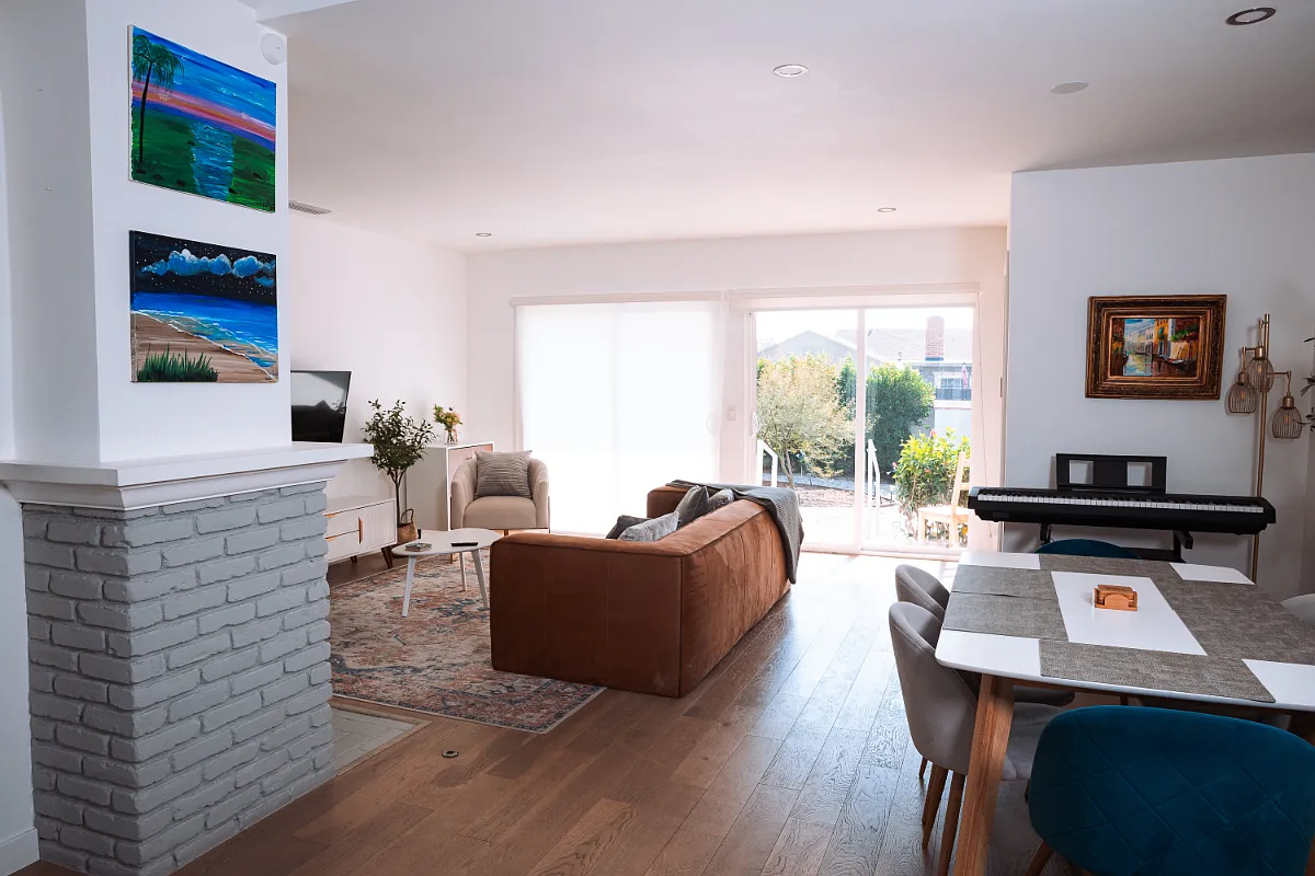3 bed, 1290 sqft, $5,800 — Photo 3