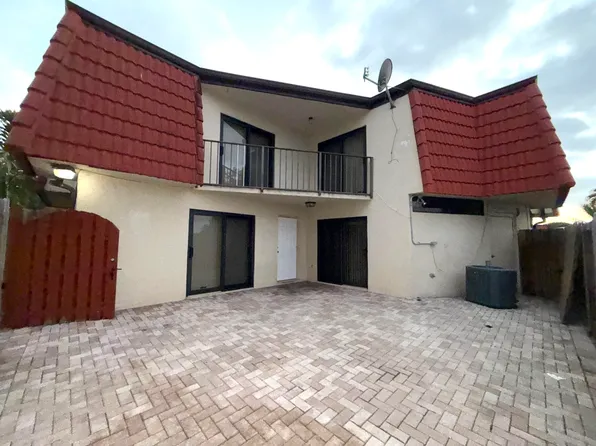 3757 Victoria Dr, West Palm Beach, FL 33406