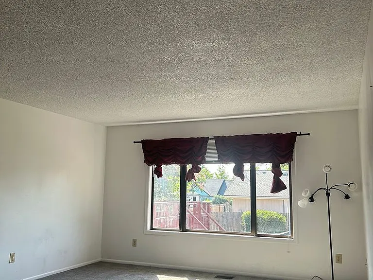 2774 Jessica Cir — Photo 13