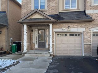 74 Lloyd Cres, Brampton, ON L7A 4J6