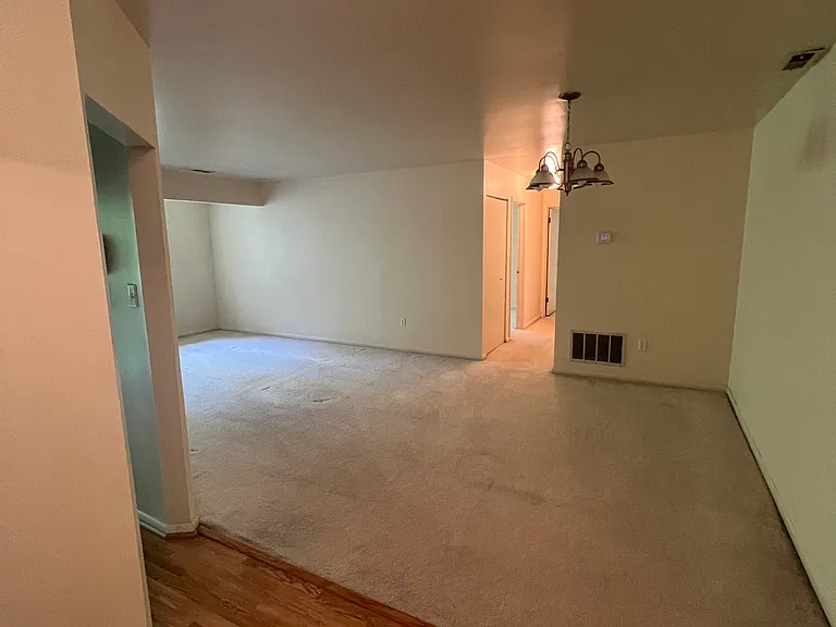 4 Juliet Ln — Photo 2