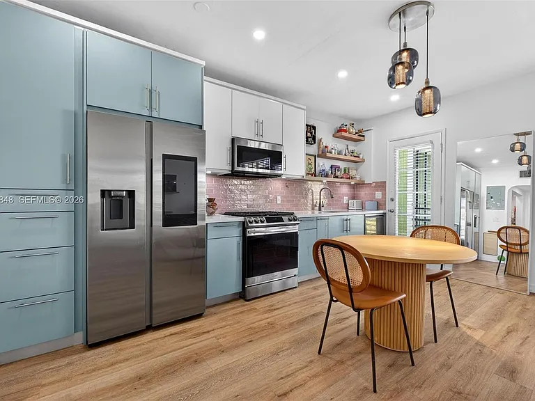 8600 Byron Ave #9 — Photo 13