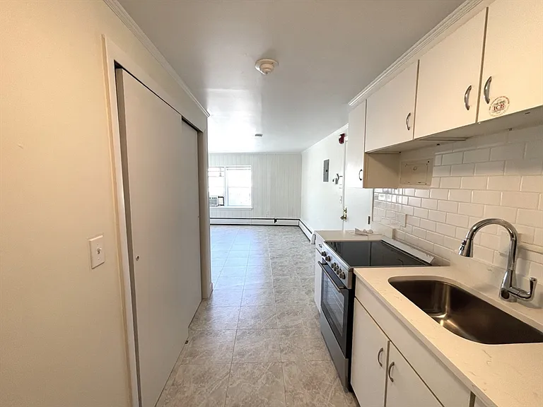 31 Webster St #7 — Photo 2