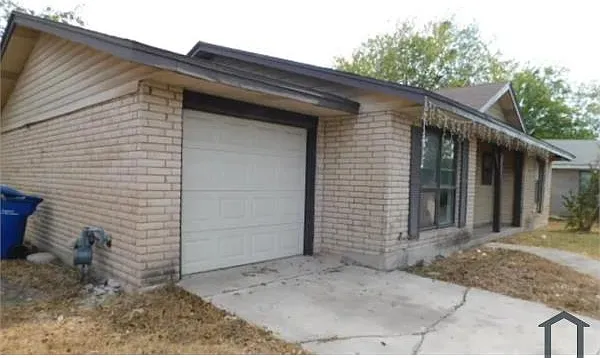 4 bed, 1218 sqft, $1,525 — Photo 2