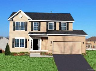 19 Tranquility Trl, Lancaster, NY 14086