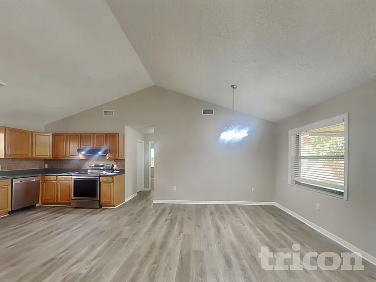 352 N Fork Pl — Photo 4