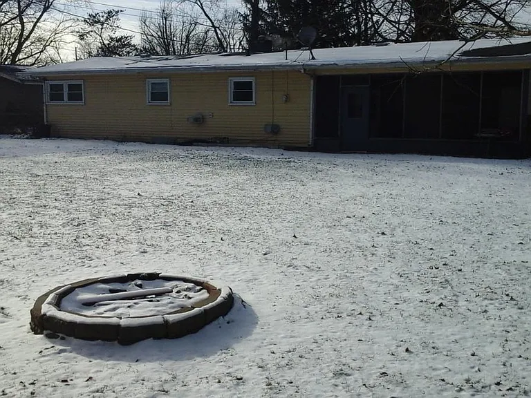 Large fenced backyard, firepit