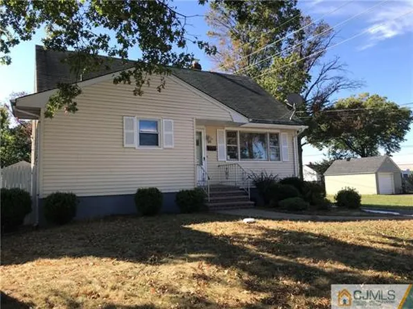 16 Brewster Pl, Sewaren, NJ 07077
