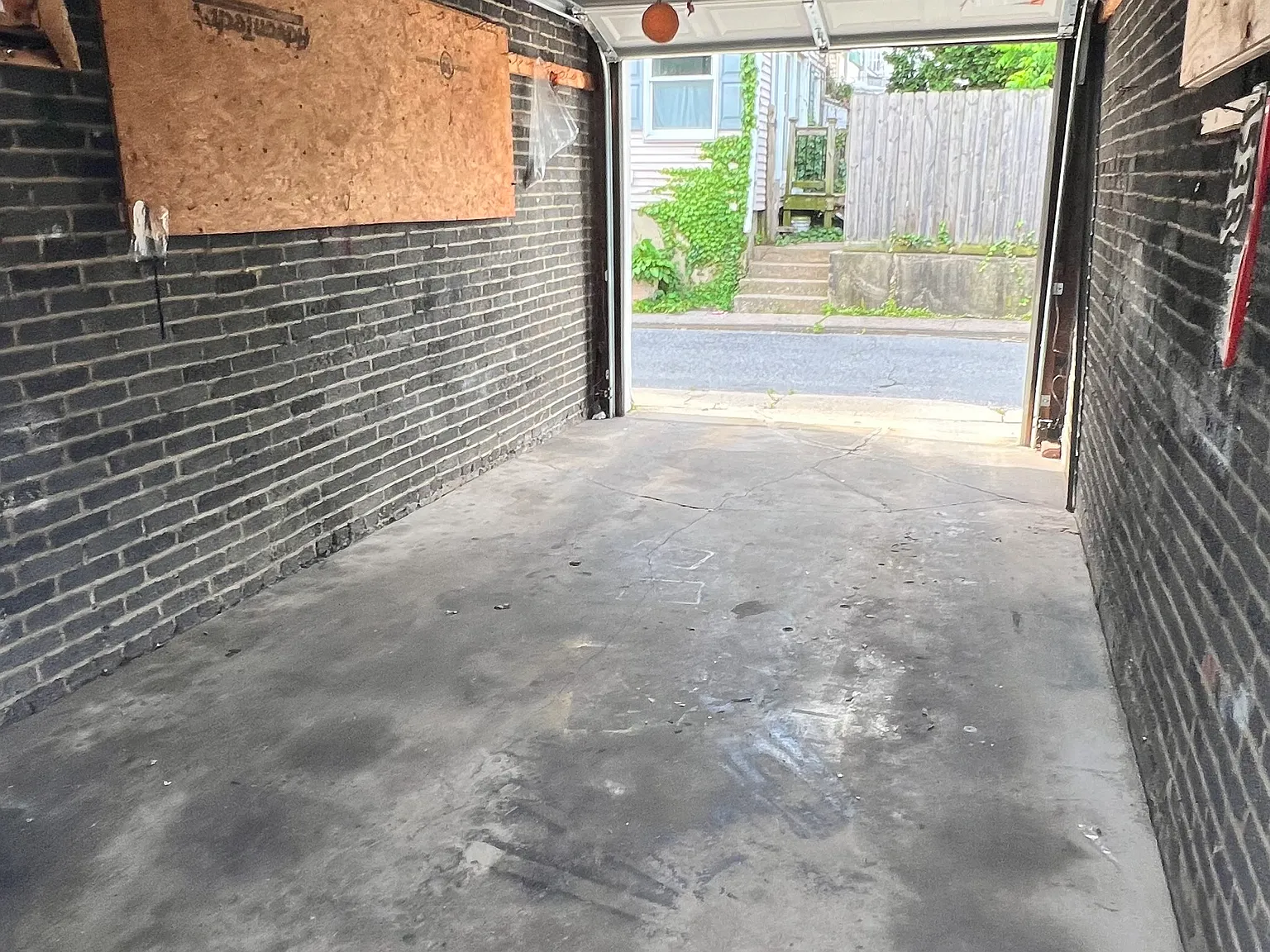 4 bed, 1000 sqft, $2,200 — Photo 4