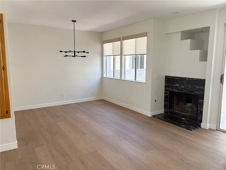 501 Herondo St — Photo 6