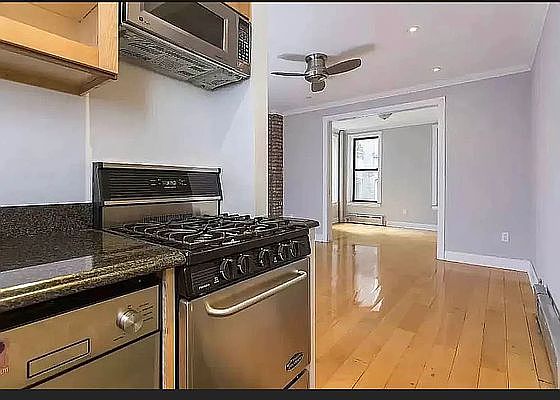 3rd image of 120 Christopher St APT 11A
